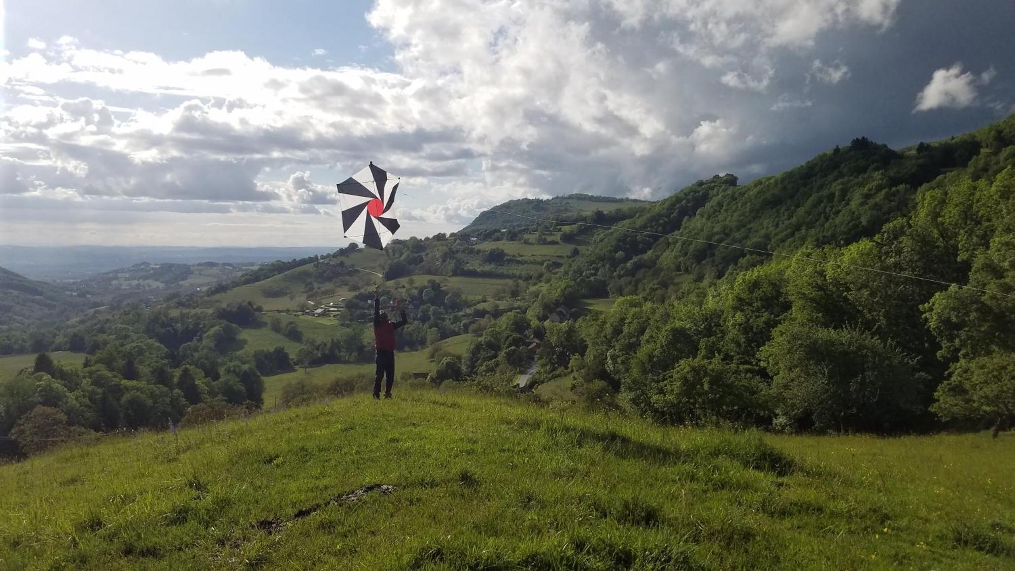Un Pied Devant L'Autre Sainte-Marie-D'Alvey Luaran gambar